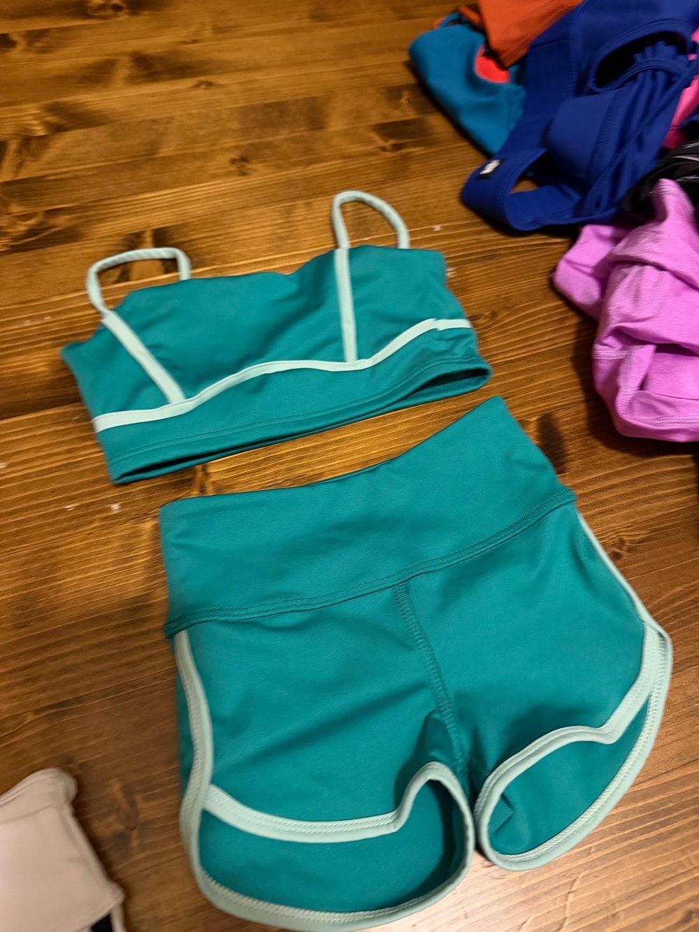 Pistachio Finn Tiger Friday Set CM